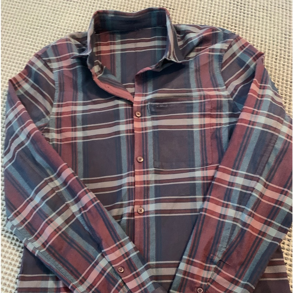 Lululemon Men’s Dress Shirt Size M